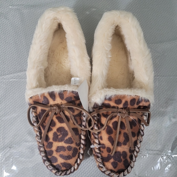 J. Crew Shoes - - J.Crew Leopard Calf Hair Moccasin Slippers - Size 8M 9M - Item AF727